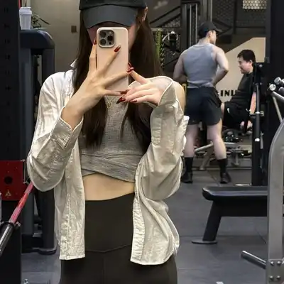 何美